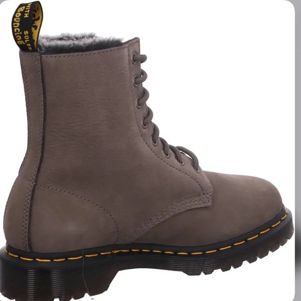 Dr. Martens 1460 Serena Women's 9 - Picture 4 of 6